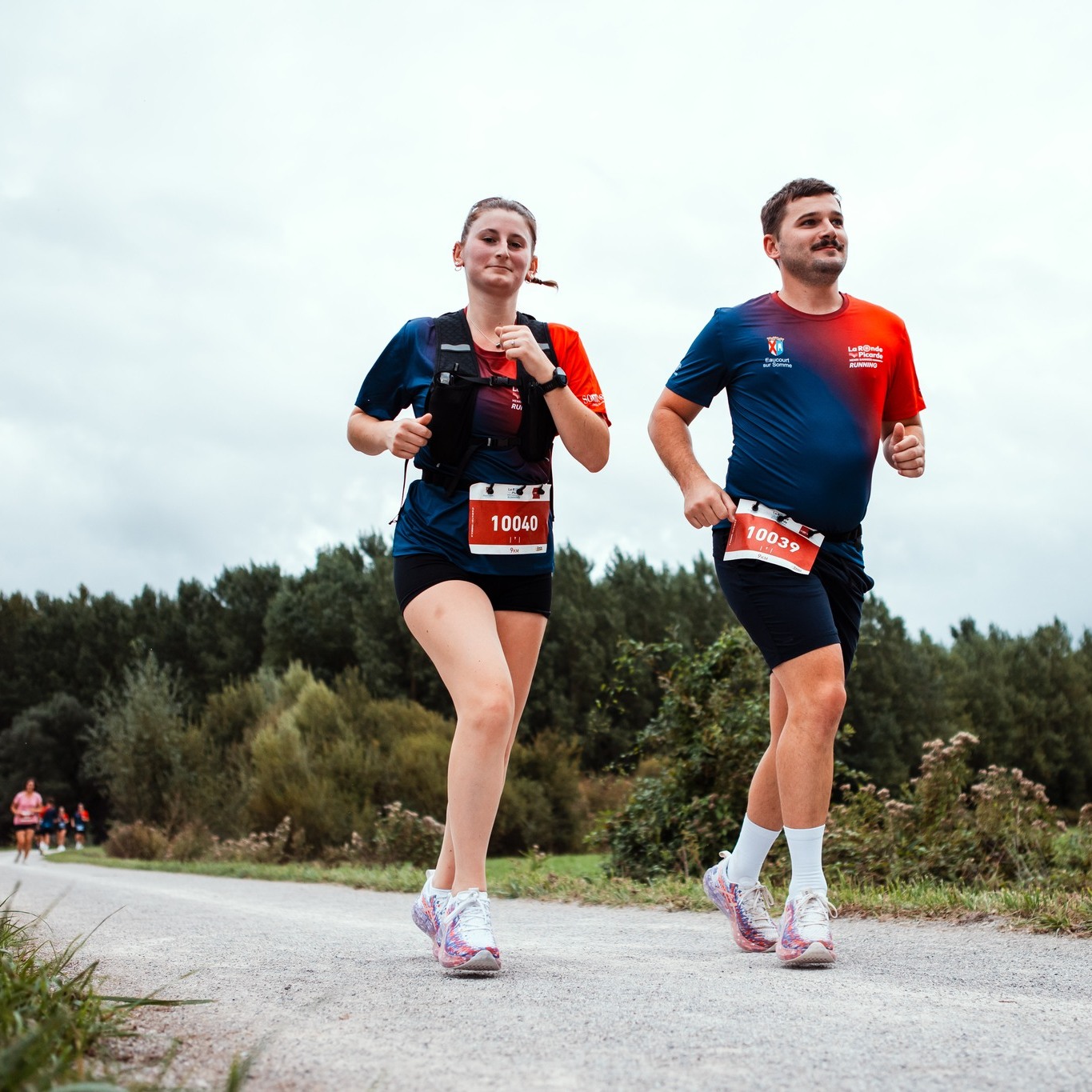 🏃🏃‍♀ Une grande première sur la Ronde Picarde : l'épreuve Running
Quelle belle soirée dans les ruelles d'Eaucourt et sur les bords de Somme ! 🤩
Bravo à tous et mention spéciale aux 58% de féminines 🫶

📸@delobelphotography
#CyclosportiveLaRondePicarde #LaRondePicarde #Picardie #Somme #IciCestLaSomme